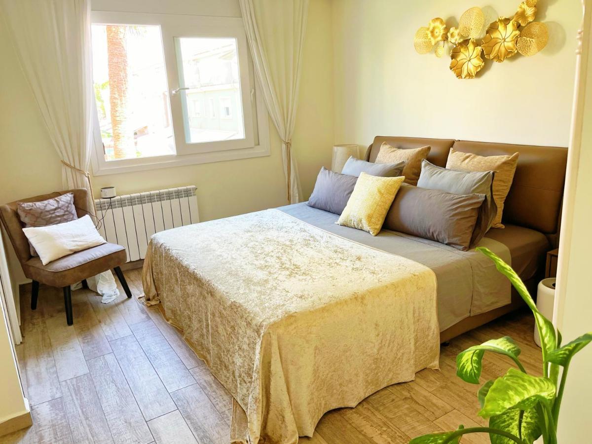 Cheerful Townhouse Center Sitges 5 Bedrooms Pool And Terrace Exterior photo