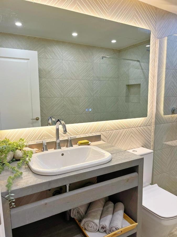 Cheerful Townhouse Center Sitges 5 Bedrooms Pool And Terrace Exterior photo